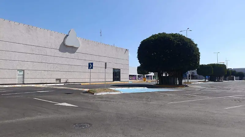 Varios negocios en León cerraron